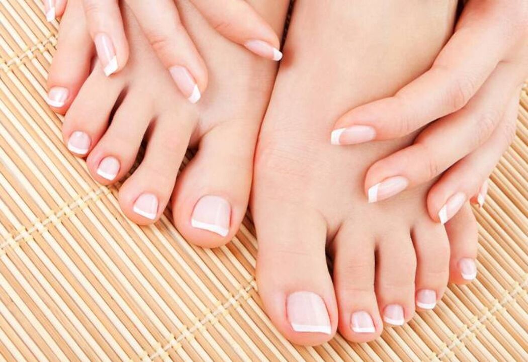 why does nail fungus occur